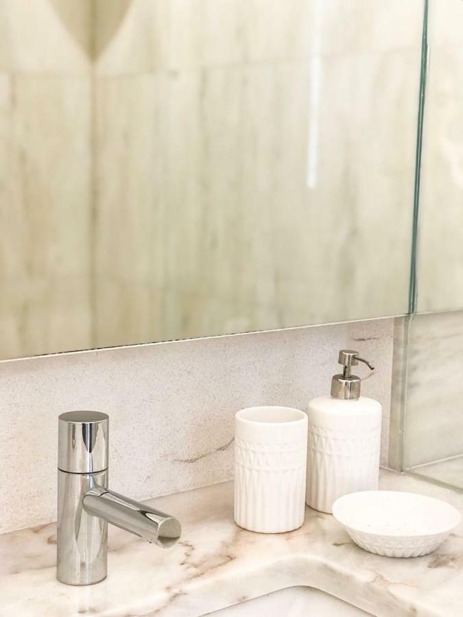 Luxury And Beautiful In Chiado Apartamento Lisboa